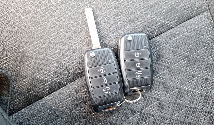 Kia Rio 4 1.4 LX AC Sedan 2021