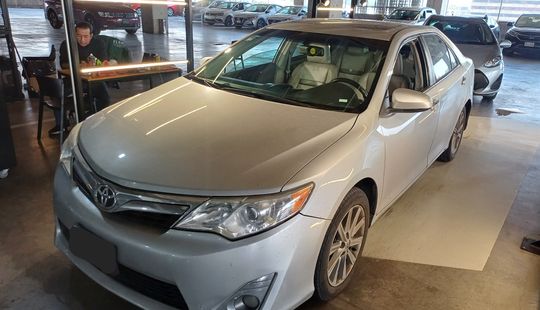 Toyota • Camry