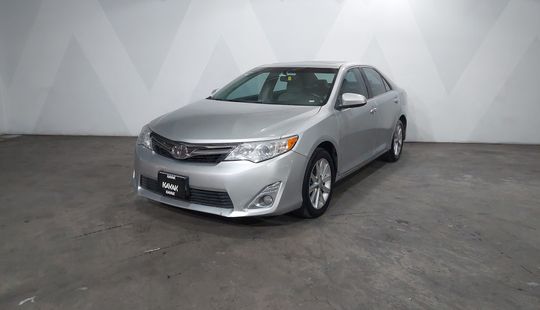 Toyota • Camry