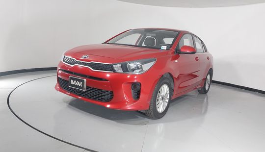 2020 • 24,000 km • Automático