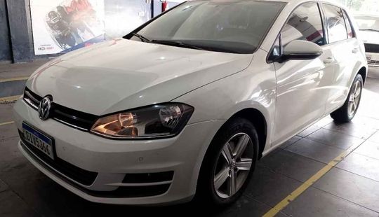Volkswagen • Golf
