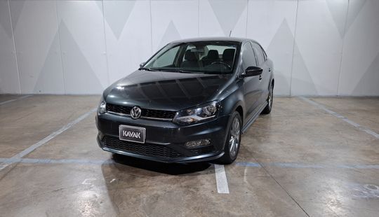 Volkswagen • Vento