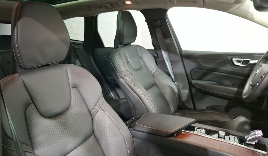 Volvo Xc60 2.0 B6 MHEV ULTIMATE AUTO AWD Suv 2023
