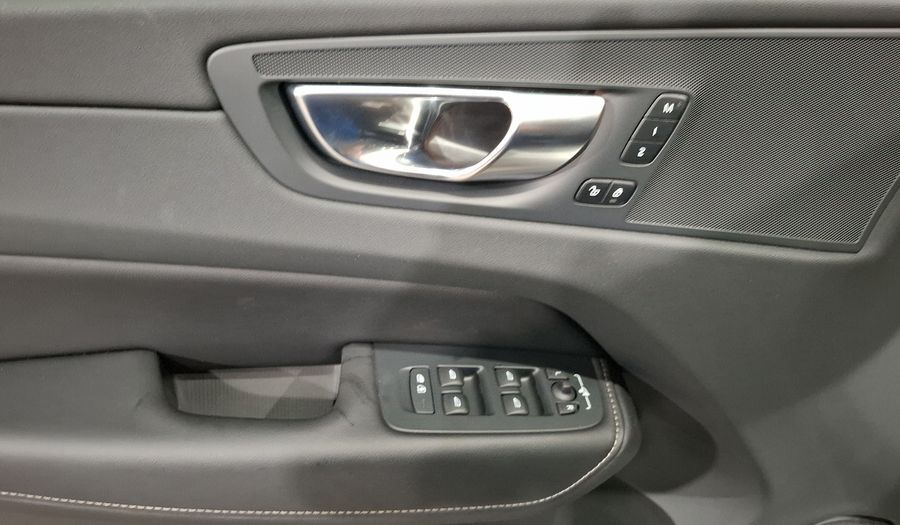 Volvo Xc60 2.0 B6 MHEV ULTIMATE AUTO AWD Suv 2023