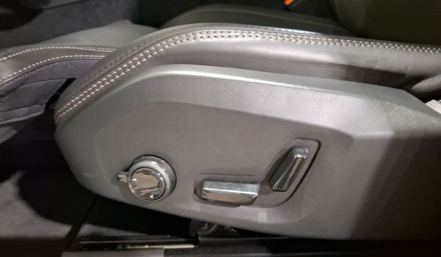 Volvo Xc60 2.0 B6 MHEV ULTIMATE AUTO AWD Suv 2023