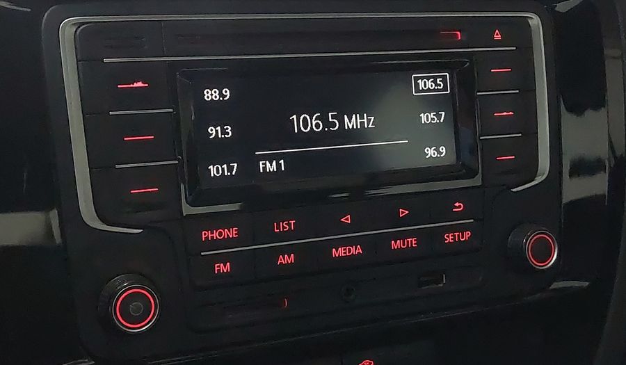 Volkswagen Jetta 2.0 STYLE MT Sedan 2017