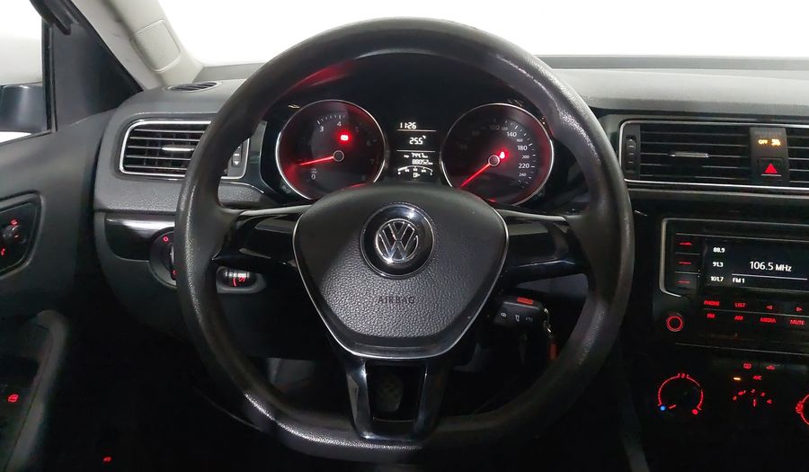 Volkswagen Jetta 2.0 STYLE MT Sedan 2017
