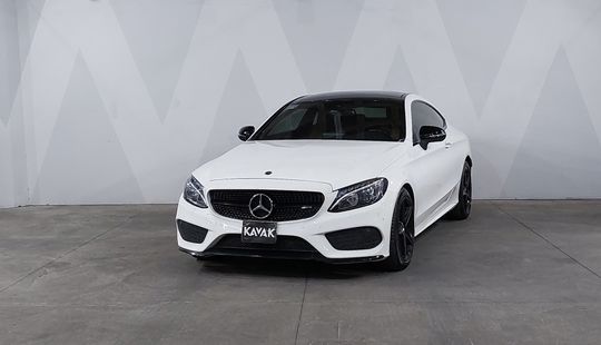 Mercedes Benz • Clase C