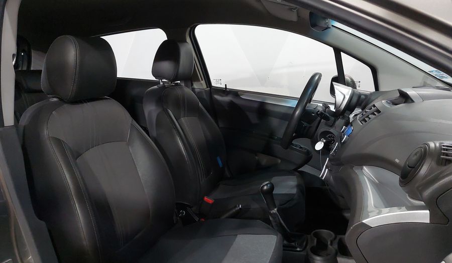 Chevrolet Spark 1.4 LTZ C MT Hatchback 2017