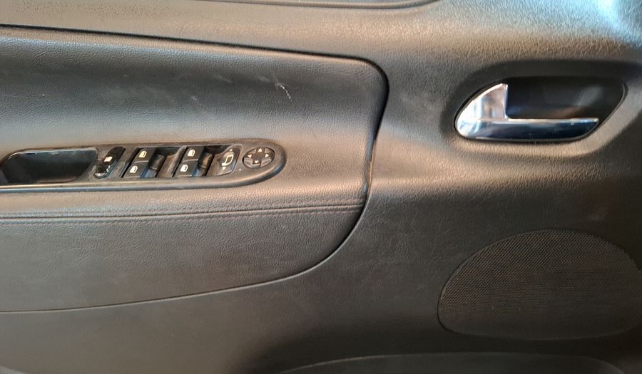 Peugeot 207 1.6 ALLURE 5P MT Hatchback 2012