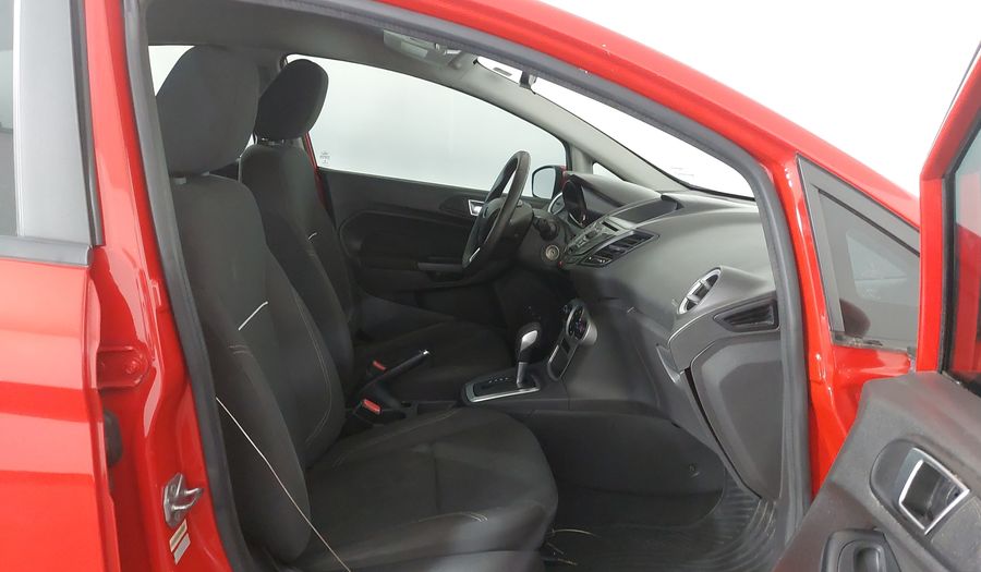 Ford Fiesta SE HATCH Hatchback 2015