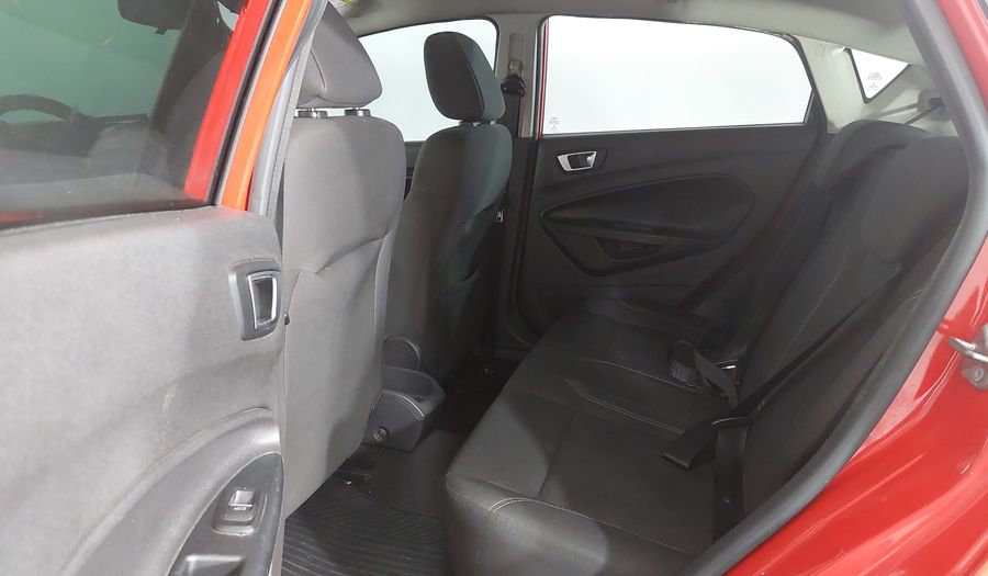 Ford Fiesta SE HATCH Hatchback 2015