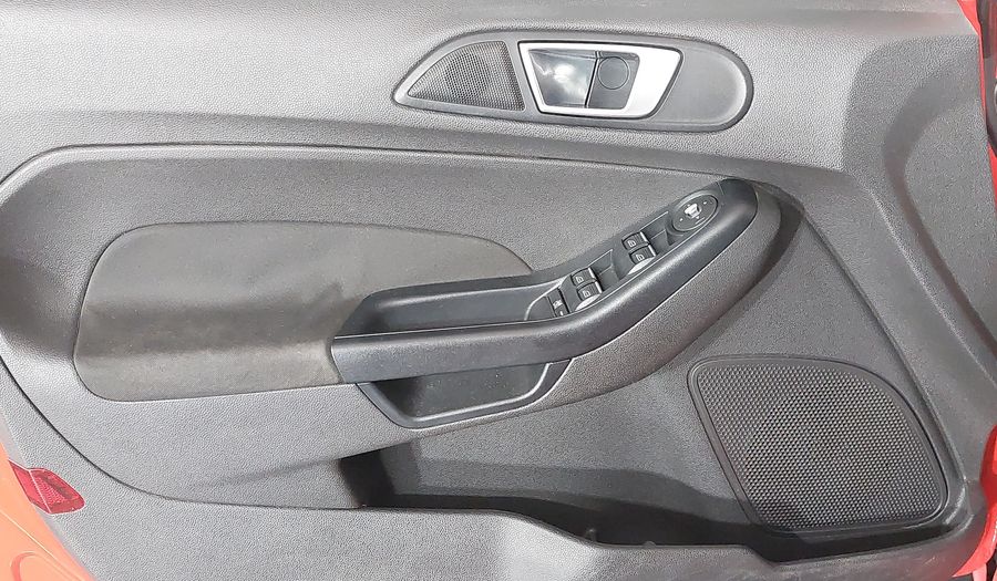 Ford Fiesta SE HATCH Hatchback 2015