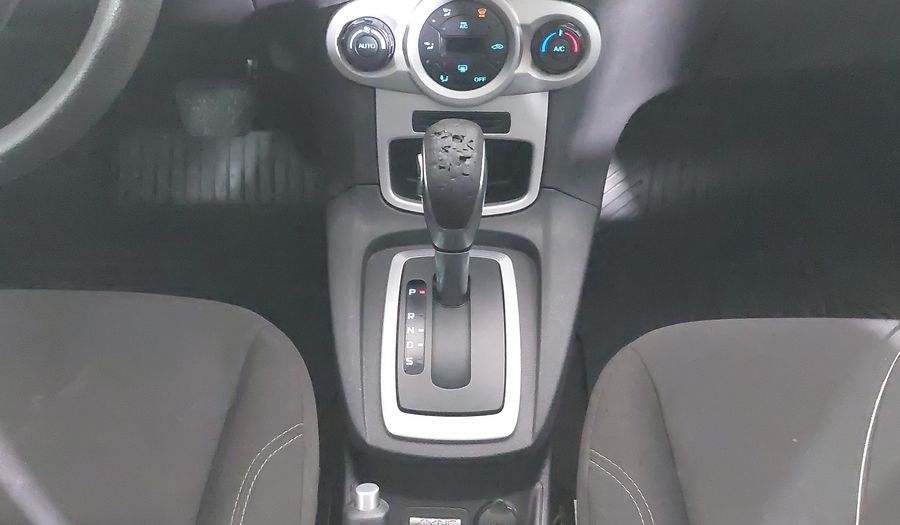 Ford Fiesta SE HATCH Hatchback 2015