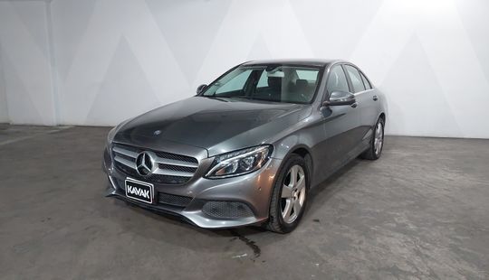 Mercedes Benz • Clase C