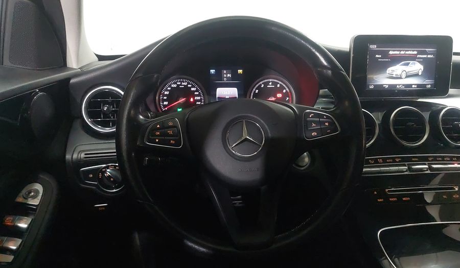 Mercedes Benz Clase C 1.6 180 CGI AT Sedan 2017