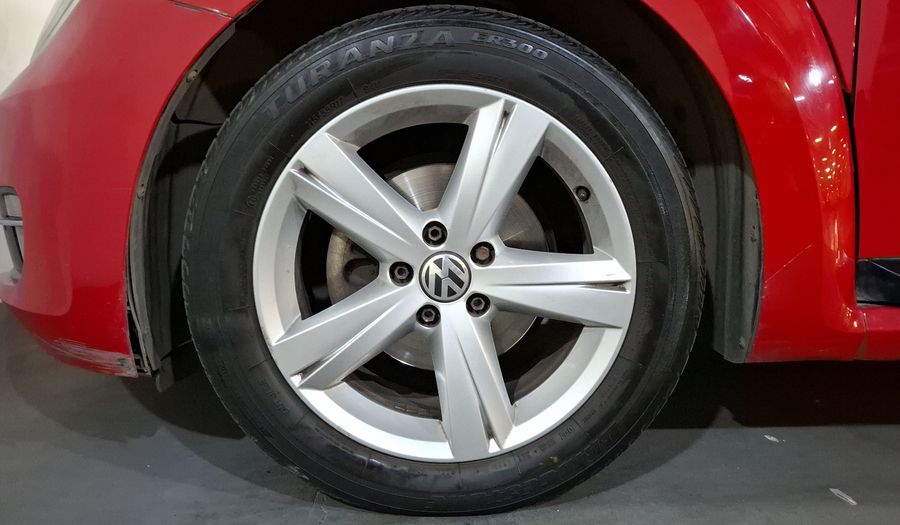 Volkswagen Beetle 2.5 SPORT MT Hatchback 2015