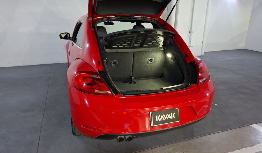 Volkswagen Beetle 2.5 SPORT MT Hatchback 2015