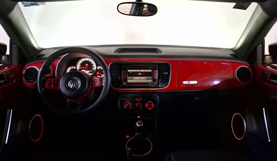 Volkswagen Beetle 2.5 SPORT MT Hatchback 2015