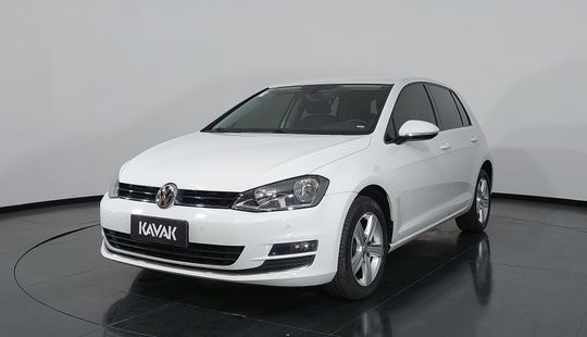 Volkswagen • Golf