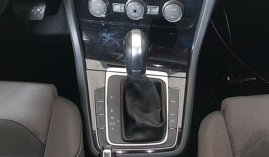 Volkswagen Golf TSI HIGHLINE Hatchback 2015
