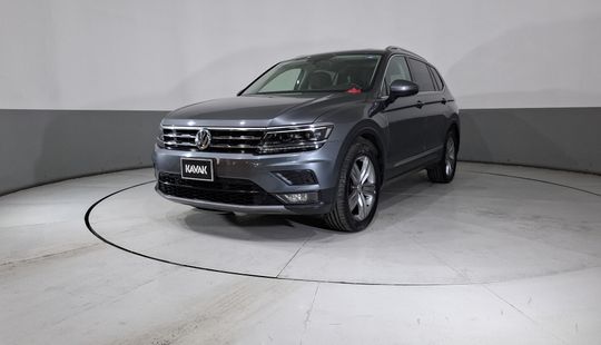 Volkswagen • Tiguan