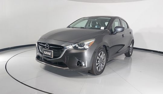 Mazda • Mazda 2