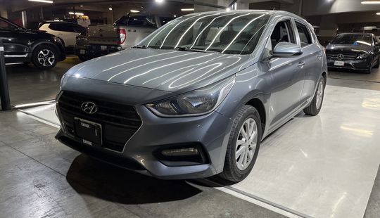 Hyundai • Accent
