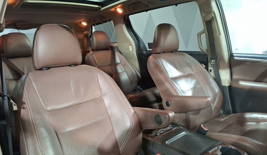 Toyota Sienna 3.5 LIMITED AT Minivan 2017