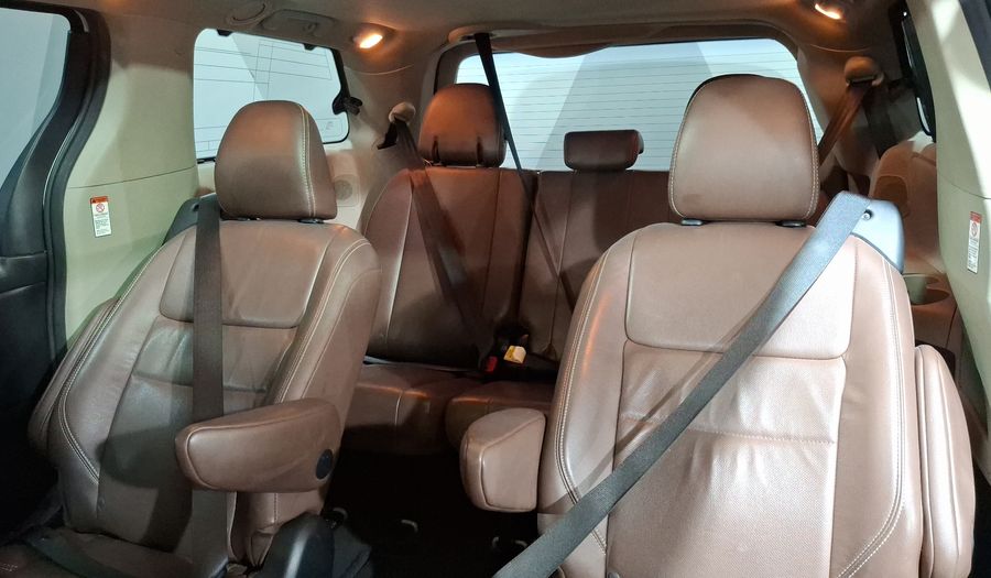 Toyota Sienna 3.5 LIMITED AT Minivan 2017