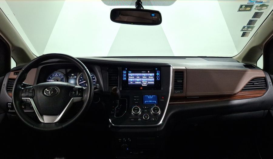 Toyota Sienna 3.5 LIMITED AT Minivan 2017