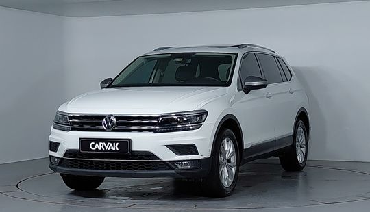 Volkswagen • Tiguan