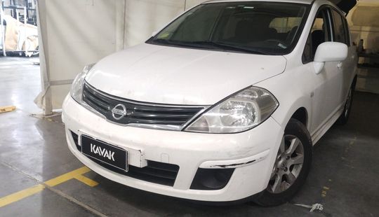 Nissan • Tiida