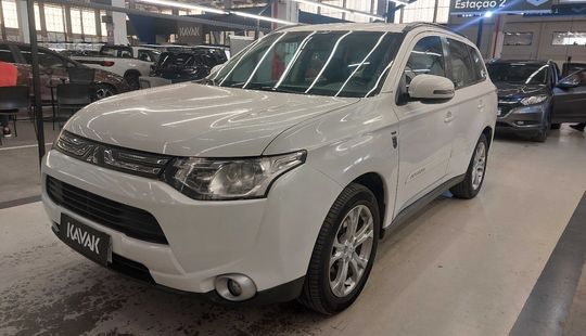 Mitsubishi • Outlander