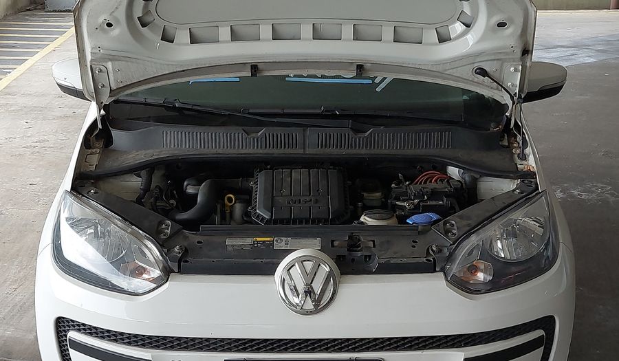 Volkswagen Up MPI MOVE UP Hatchback 2015