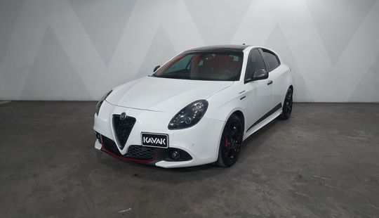 Alfa Romeo • Giulietta