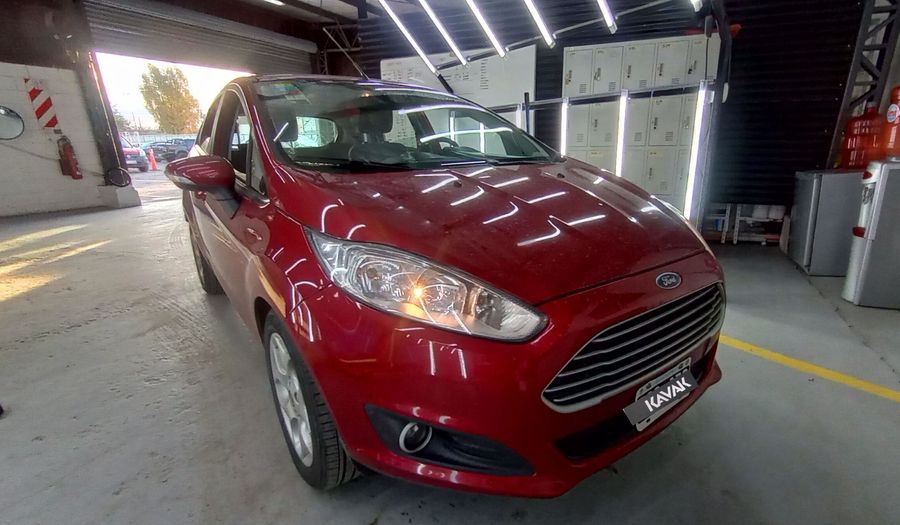 Ford Fiesta Kinetic Design 1.6 SE Hatchback 2015