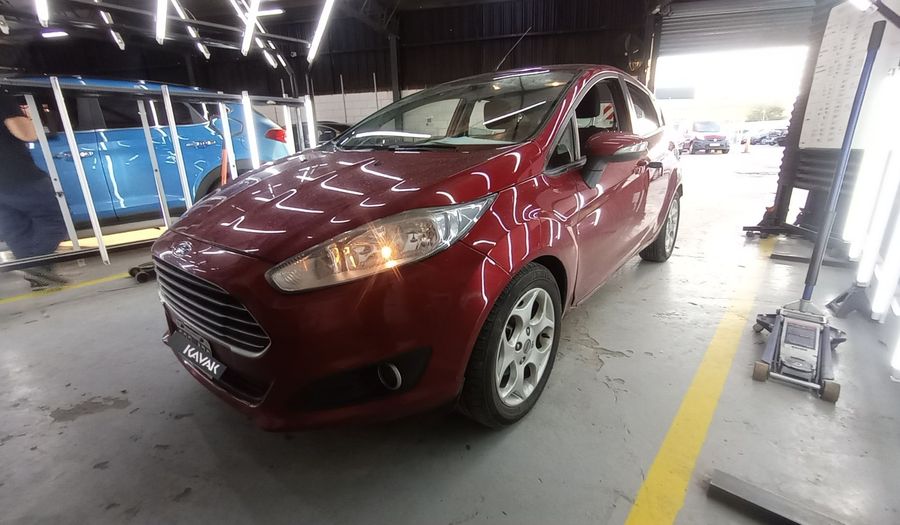 Ford Fiesta Kinetic Design 1.6 SE Hatchback 2015