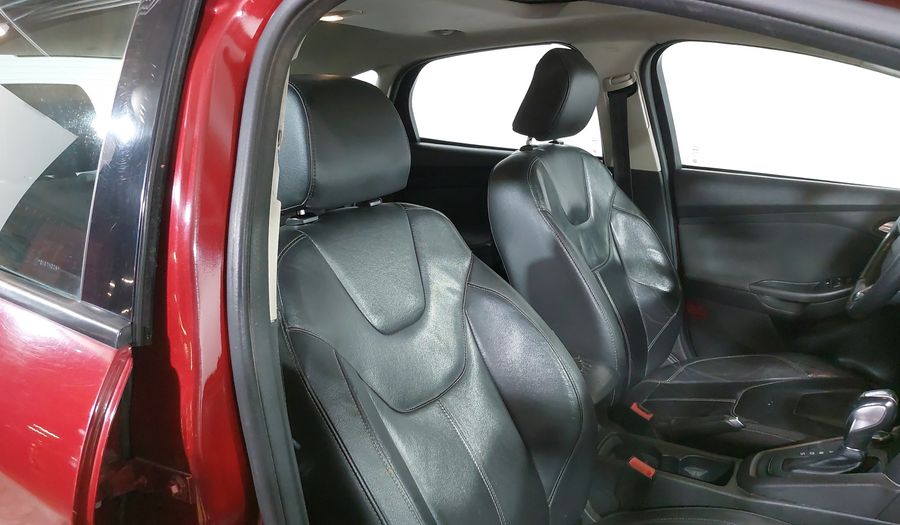 Ford Focus 2.0 SE LUXURY AT Hatchback 2016