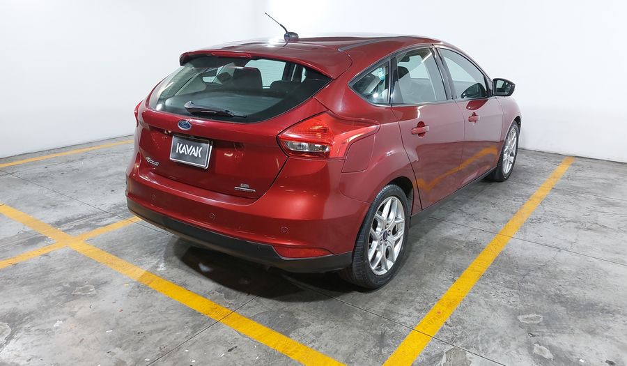 Ford Focus 2.0 SE LUXURY AT Hatchback 2016
