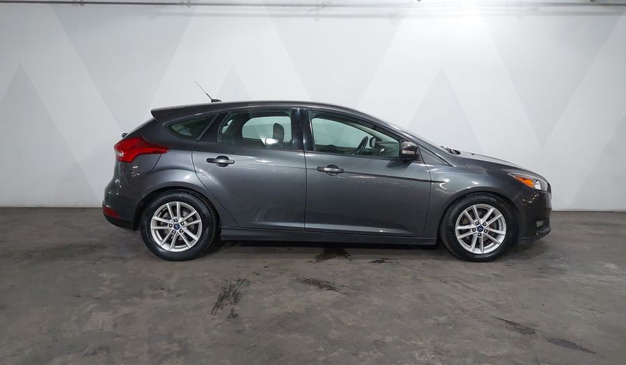 Ford Focus 2.0 SE AUTO Hatchback 2017