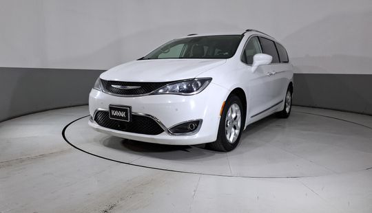 Chrysler • Pacifica