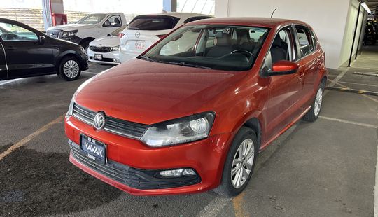 Volkswagen • Polo