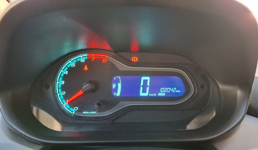 Chevrolet Onix 1.4 LT Hatchback 2015