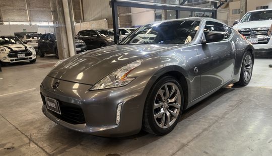 Nissan • 370Z