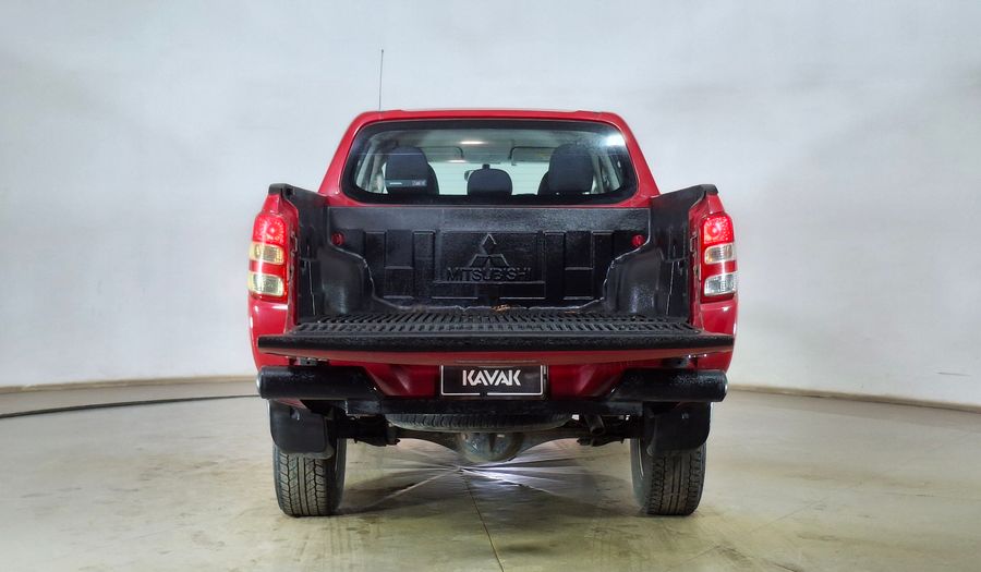 Mitsubishi L200 2.4 TD KATANA DC CR WF Pickup 2018