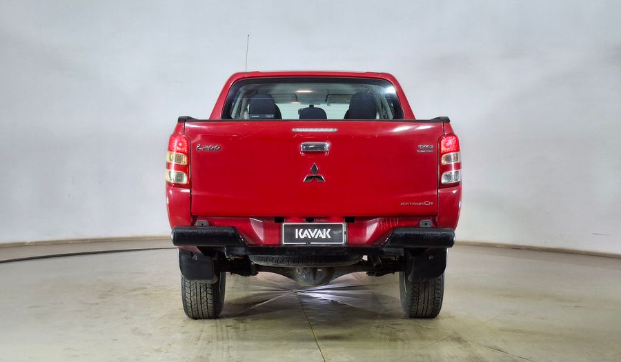 Mitsubishi L200 2.4 TD KATANA DC CR WF Pickup 2018
