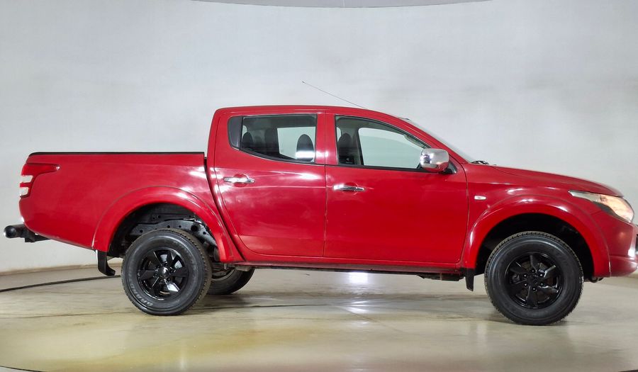 Mitsubishi L200 2.4 TD KATANA DC CR WF Pickup 2018