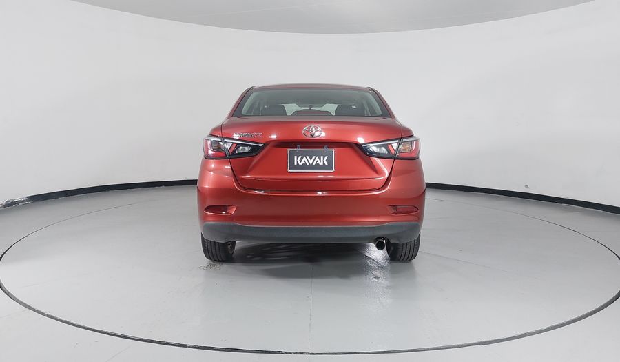 Toyota Yaris 1.5 R XLE AT Sedan 2017