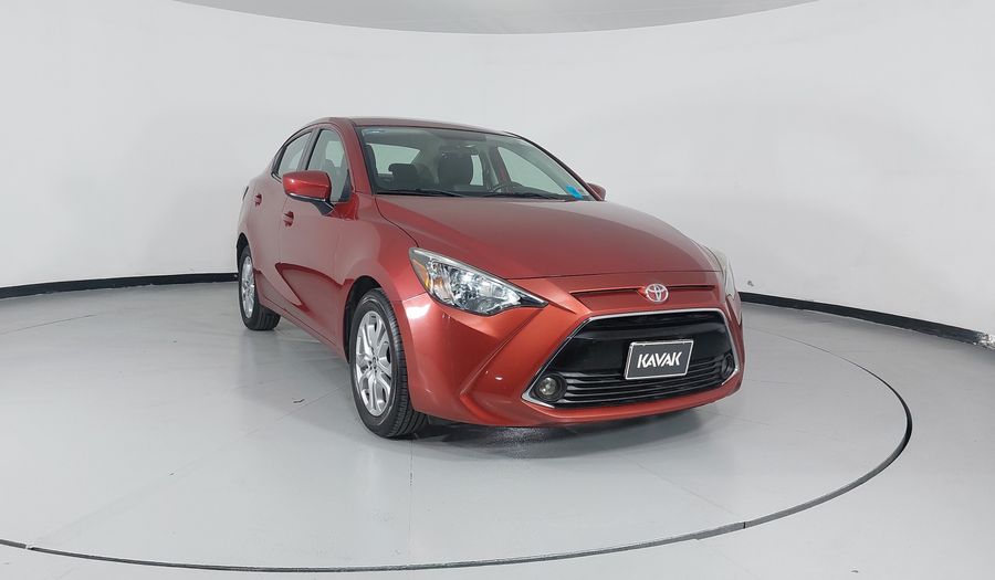 Toyota Yaris 1.5 R XLE AT Sedan 2017